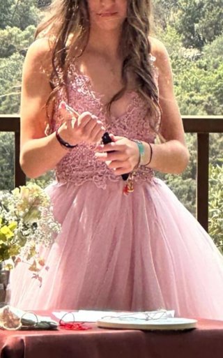 Vestido de fiesta rosa corto