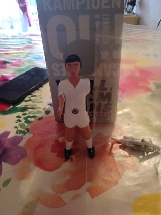 Figura futbolín jugador blanco