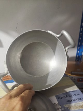 Olla de aluminio vintage