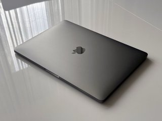 MacBook Pro 13 2019 i5 8GB Gris Espacial