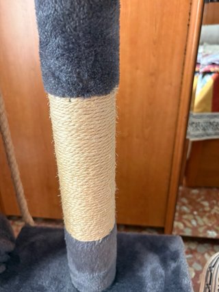 Rascador para gatos de tela y sisal