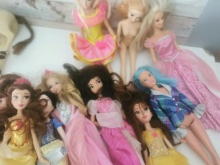 Lote de Muñecas Disney y barbies