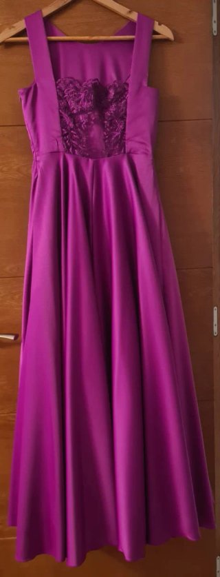 Vestido de fiesta morado