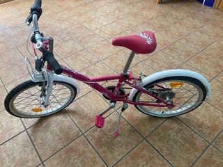 Bicicleta infantil rosa BTWIN