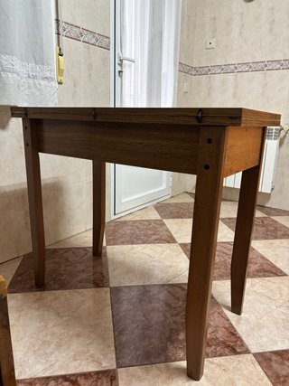 Mesa extensible de madera