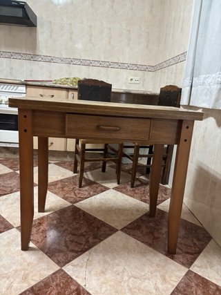 Mesa extensible de madera