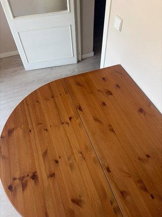 Mesa redonda plegable de madera