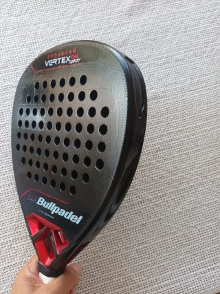 Bullpadel Vertex 04 Comfort 2024
