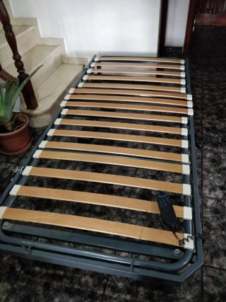 Cama articulada eléctrica