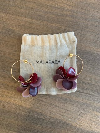Pendientes Malababa pétalos morados y rojos
