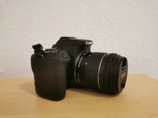 Canon EOS 250D + Objetivo 18-55mm + Baterías