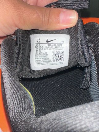Zapatillas Nike Negras y Blancas