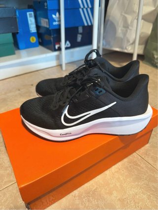 Zapatillas Nike Negras y Blancas