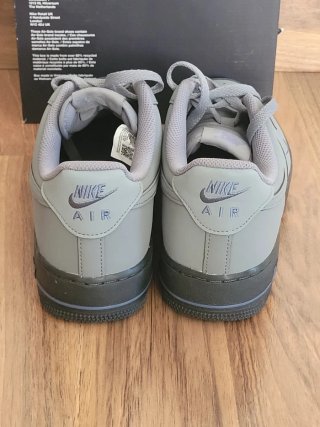 Nike Air Force 1 07 LV8 originales