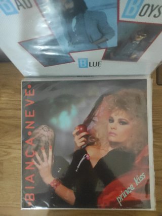 Maxi Single 4 x 24 euros