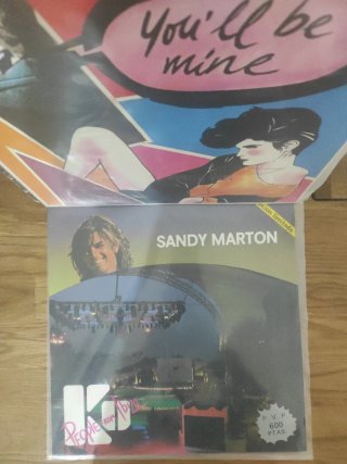 Maxi Single 4 x 24 euros