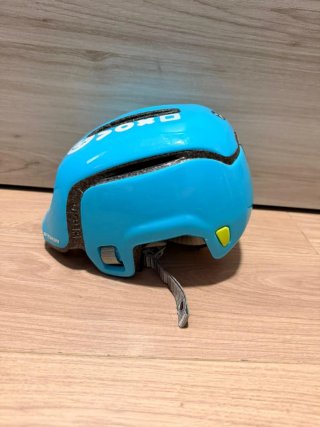 Casco bebé azul Decathlon