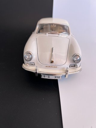Porsche 356 B 1/18 Burago (1951)