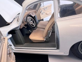 Porsche 356 B 1/18 Burago (1951)
