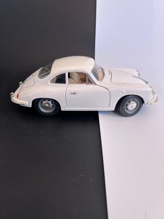Porsche 356 B 1/18 Burago (1951)