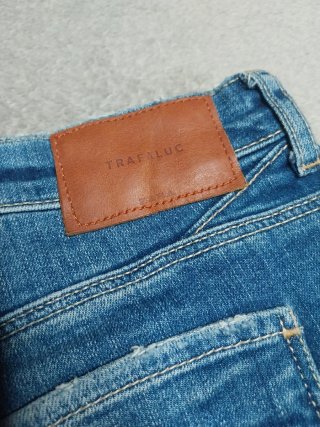 Shorts vaqueros desgastados zara ,talla M(38)