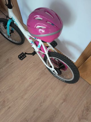 Bicicleta infantil Btwin regalo casco