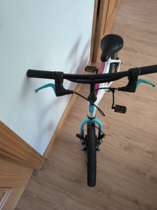 Bicicleta infantil Btwin regalo casco