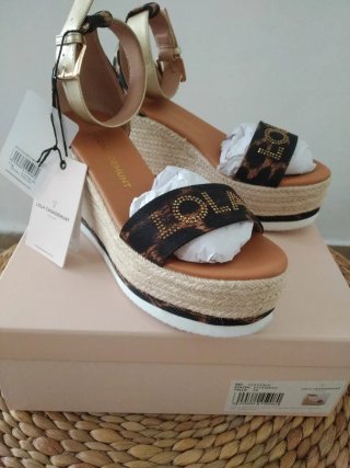 Cuñas Lola Casademunt doradas/leopardo, Talla 38
