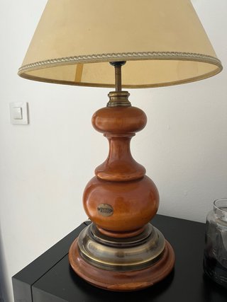 Lámpara de mesa madera y metal