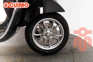 VESPA PRIMAVERA 125