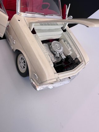 Ford Mustang Convertible 1965 Escala 1:18