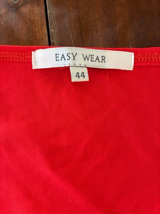 Top rojo vivo de licra