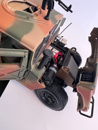 Hummer 1/18 Maisto