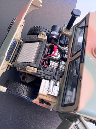 Hummer 1/18 Maisto