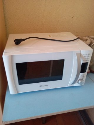 Microondas Candy Blanco
