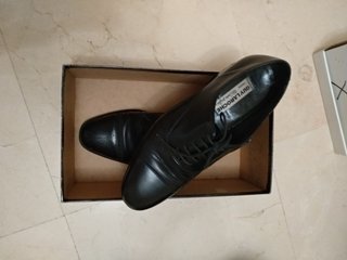 Zapatos de vestir Guy Laroche Talla 41 Negros