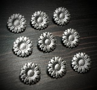 Lotto 9 Bottoni Metallo Argento Fiore Decorativi