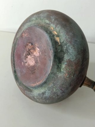 Antica pentola di rame