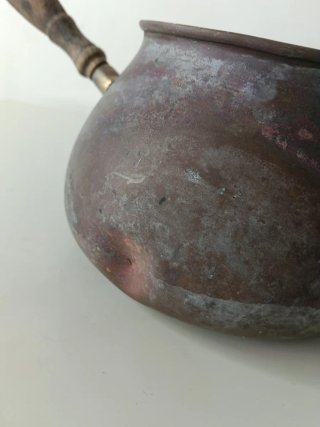 Antica pentola di rame