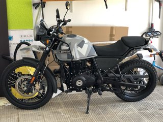 Royal Enfield Himalayan 411 Gris
