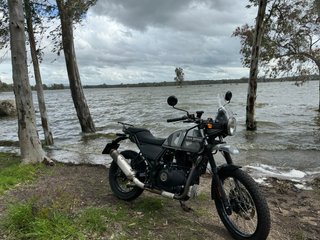 Royal Enfield Himalayan 411 Gris