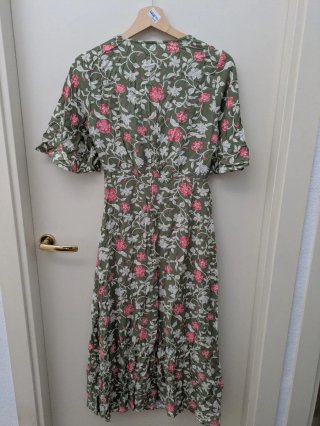Vestido Mango floral verde y rosa Talla XXS