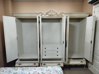 Armario Rococo Beige y Dorado 255x210cm
