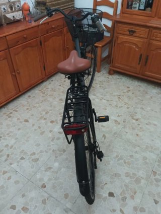 Bicicleta de paseo negra