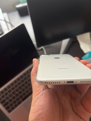 iPhone 8 para piezas - No carga
