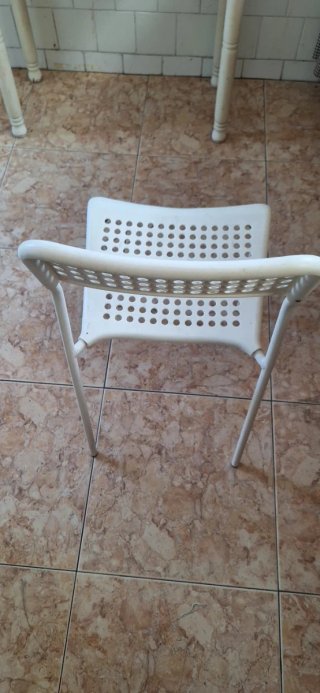 Conjunto Mesa de cocina plegable + Silla plástico