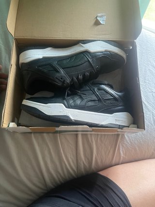 Zapatillas Puma Negras y Blancas