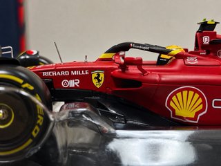 Bburago F1 Carlos Sainz Jr F175 Monza Ferrari 1:24