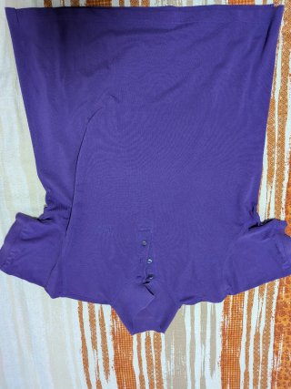 Polo Hugo Boss Morado en perfecto estado