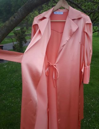 Vestido midi invitada fiesta naranja pastel coral